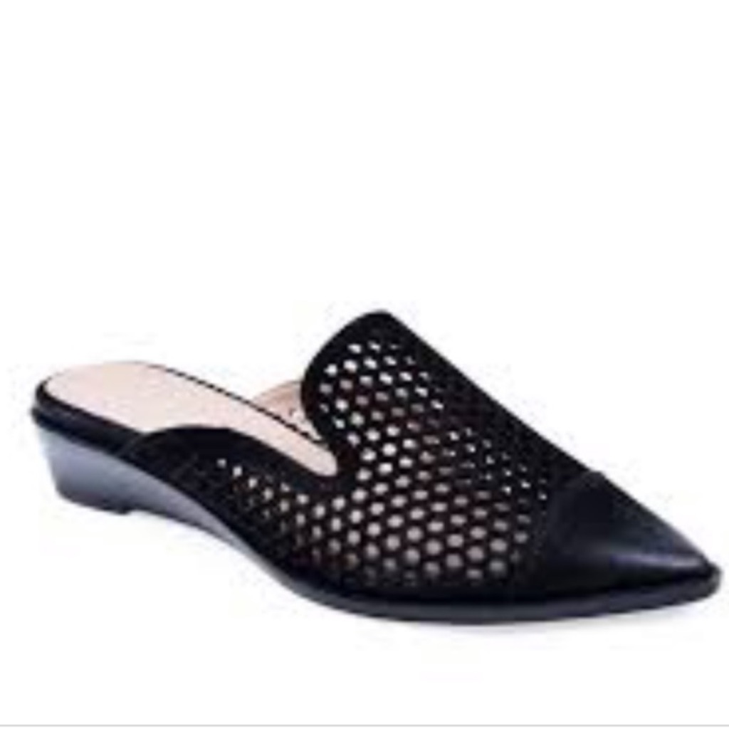 Nwob! Bettye Muller Cara Perforated Genuine Leather Suede Mules Heeled Slip Ons